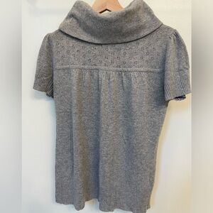 Short sleeve - grey turtleneck size medium